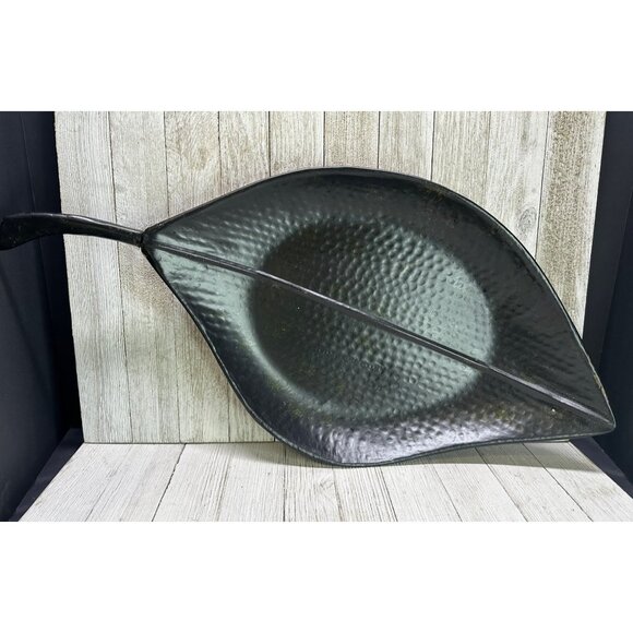 Vtg Fits & Floyd Leaf Serving Tray Platter Hammered Brown Metal 11" Diameter - Picture 1 of 5